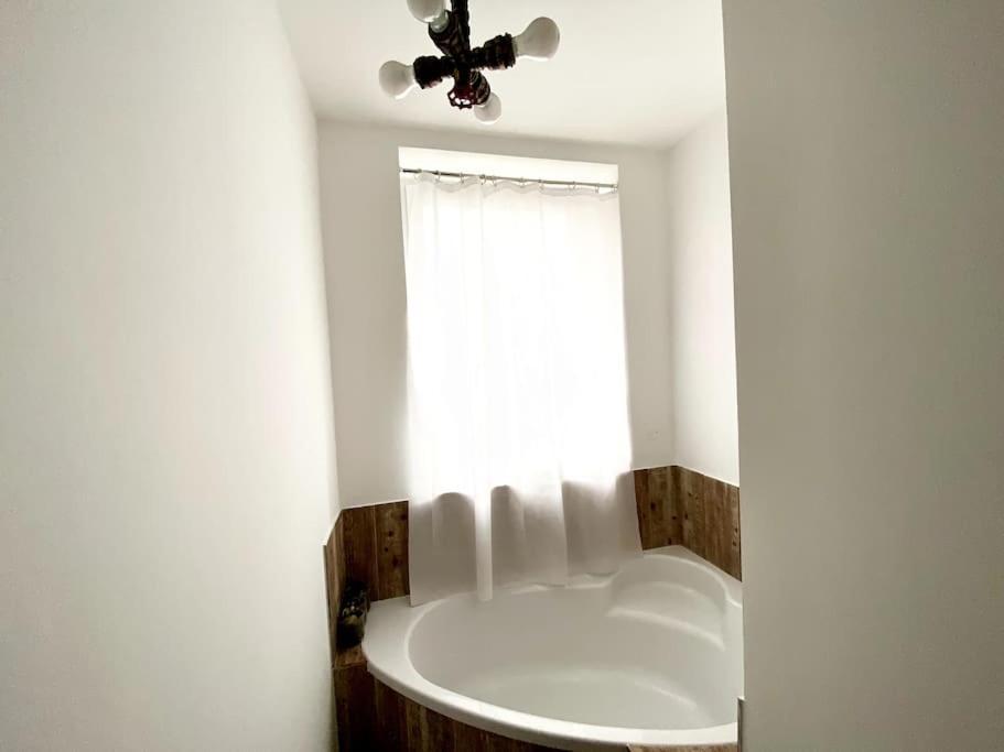 Residence Park Lovely Apartman With Private Parking Kysucke Nove Mesto Екстериор снимка