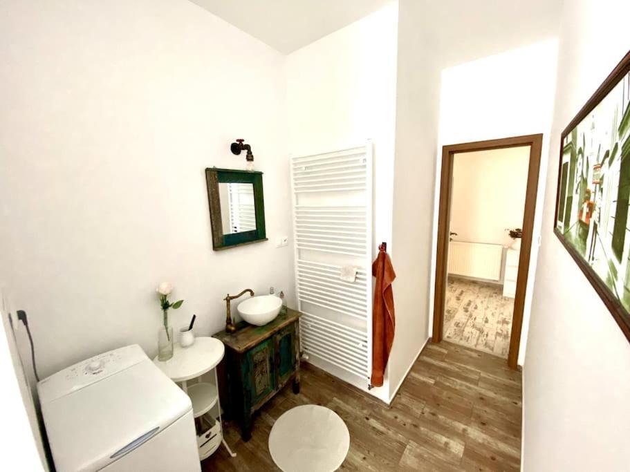 Residence Park Lovely Apartman With Private Parking Kysucke Nove Mesto Екстериор снимка