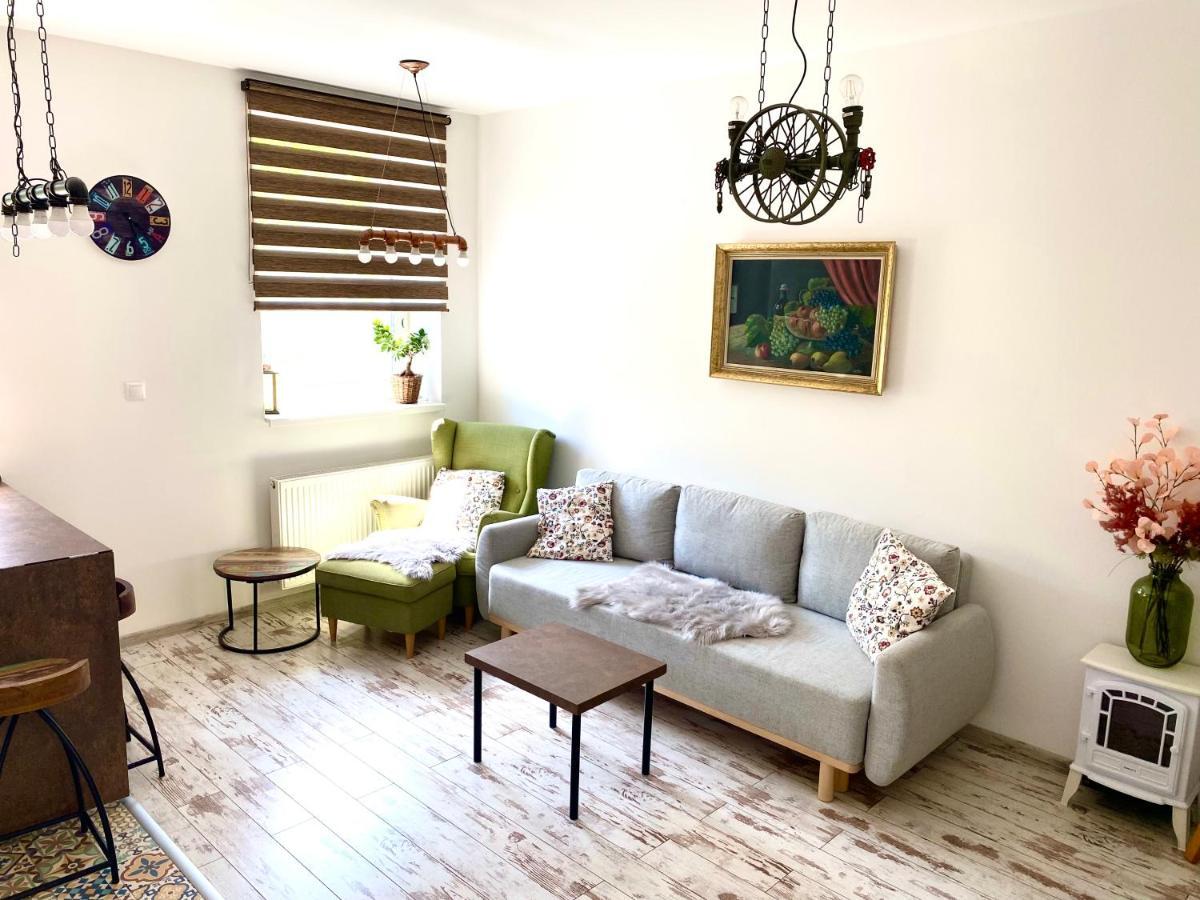 Residence Park Lovely Apartman With Private Parking Kysucke Nove Mesto Екстериор снимка