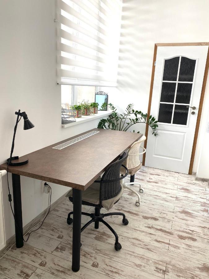 Residence Park Lovely Apartman With Private Parking Kysucke Nove Mesto Екстериор снимка